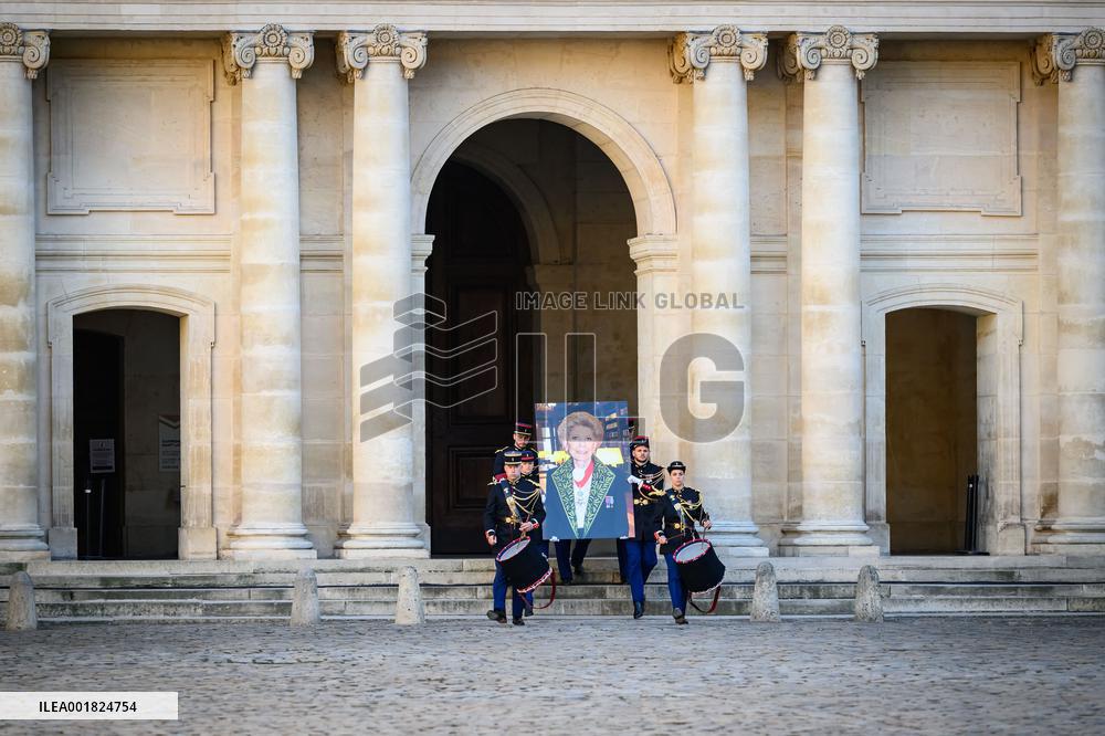 Tribute To Helene Carrere d'Encausse - Paris