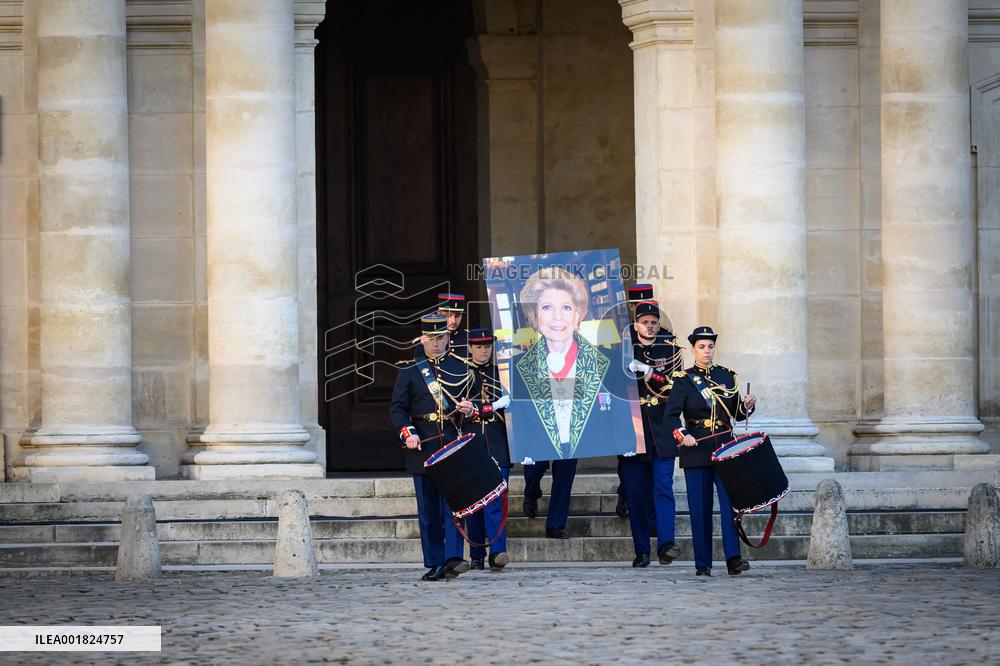Tribute To Helene Carrere d'Encausse - Paris