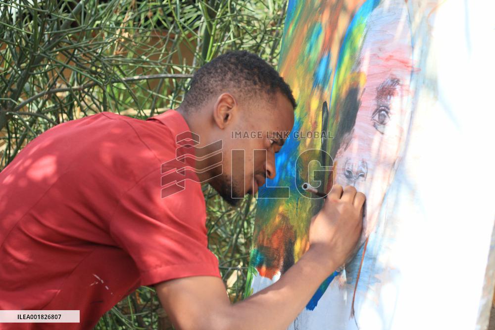 UGANDA-NAKIVALE CAMP-YOUNG REFUGEES-ART CREATOR