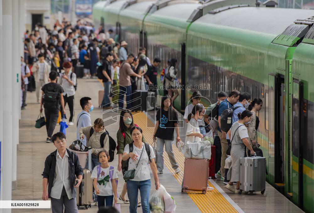 #CHINA-HOLIDAY-TRAVEL RUSH (CN)