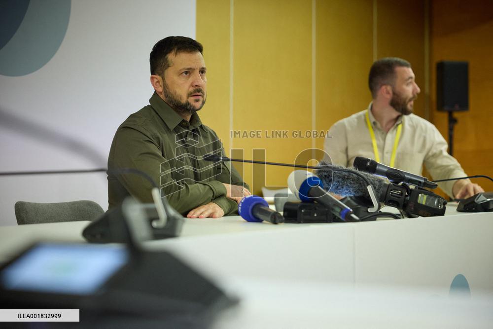 Zelensky At The EU Political Community Summit - Granada