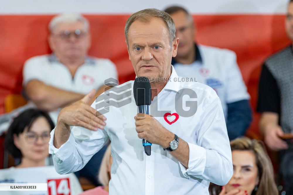 Donald Tusk Holds A Campaign Rally - Poland