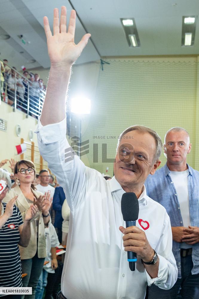 Donald Tusk Holds A Campaign Rally - Poland