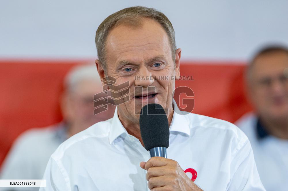 Donald Tusk Holds A Campaign Rally - Poland