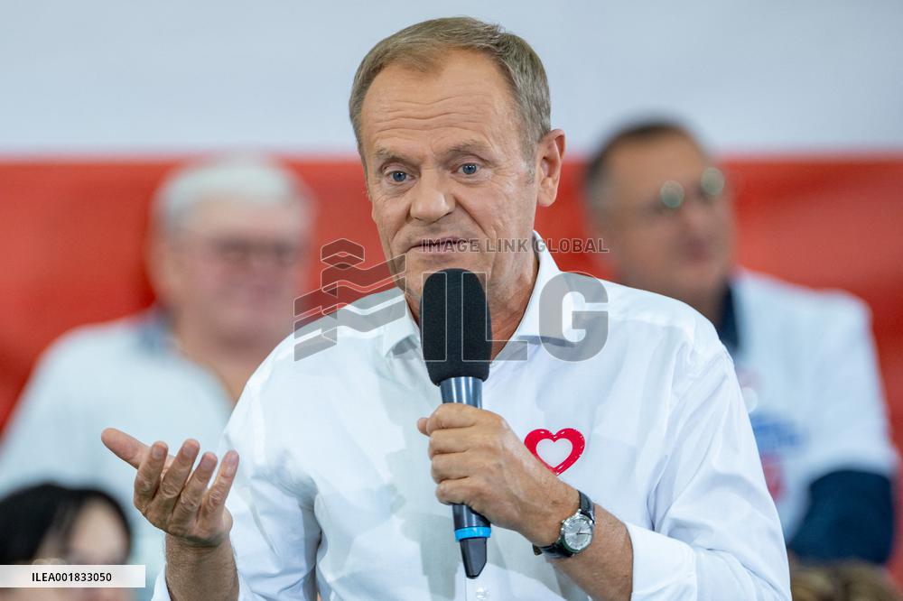 Donald Tusk Holds A Campaign Rally - Poland