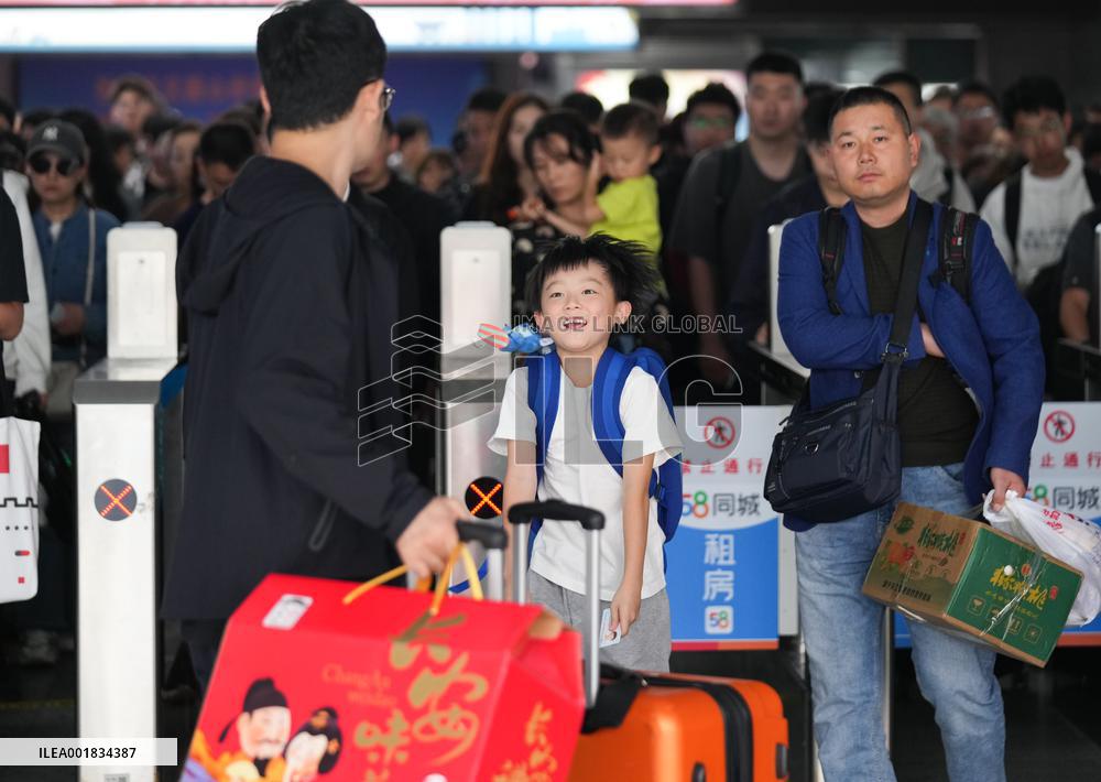 CHINA-HOLIDAY-TRAVEL RUSH (CN)