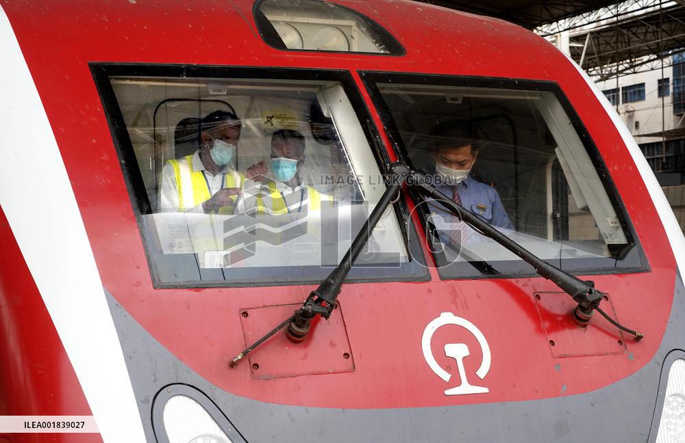 Xinhua Headlines: Chinese-built railways empower locals to "fish on their own"