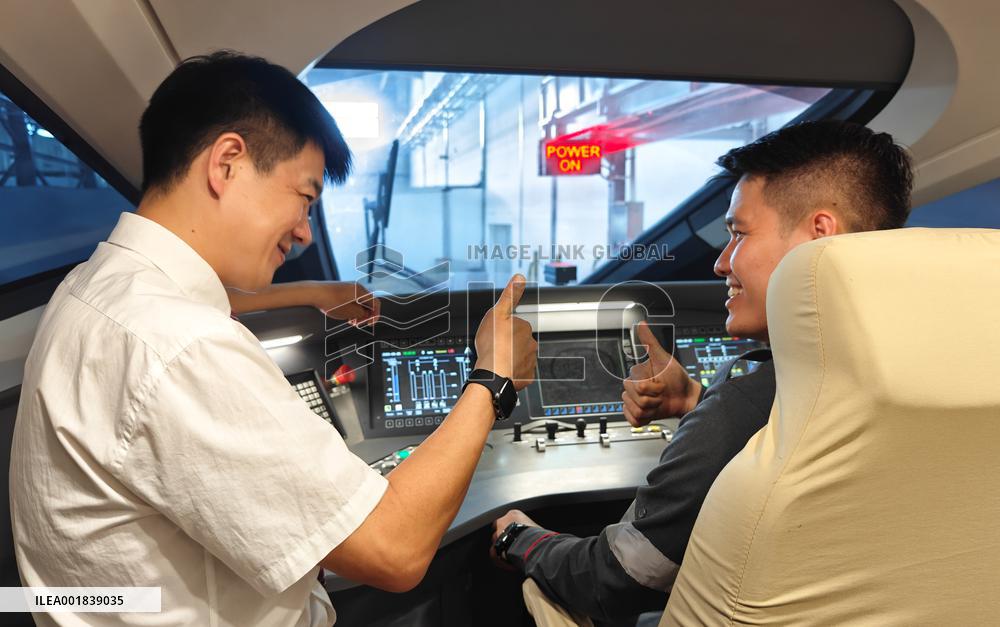 Xinhua Headlines: Chinese-built railways empower locals to "fish on their own"