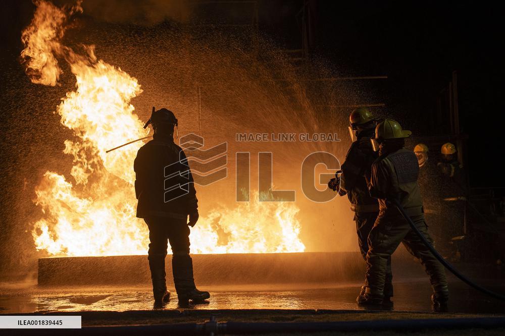 SOUTH AFRICA-JOHANNESBURG-FIREFIGHTERS-TRAINING