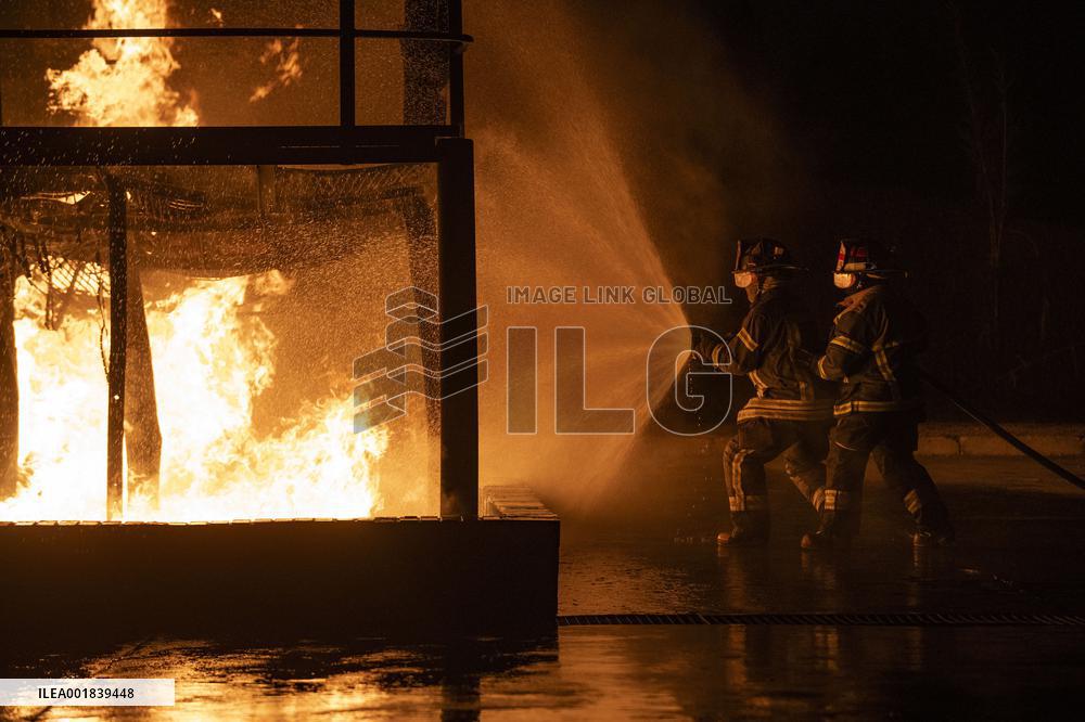 SOUTH AFRICA-JOHANNESBURG-FIREFIGHTERS-TRAINING