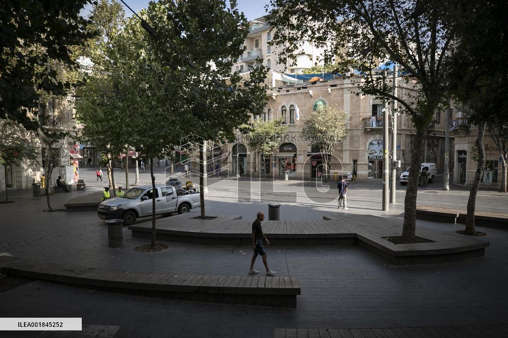 MIDEAST-JERUSALEM-ROCKET ATTACK-AFTERMATH