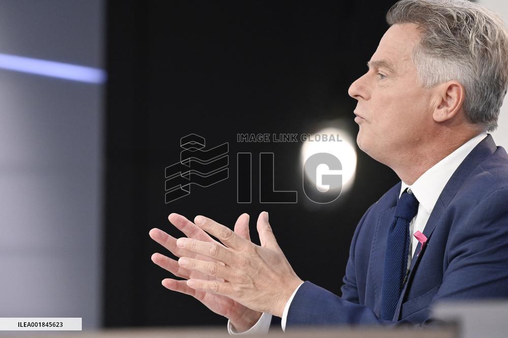 Fabien Roussel On Dimanche En Politique - Paris