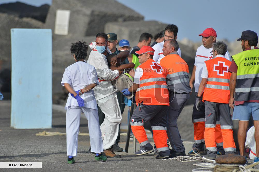 376 Migrants Arrive In El Hierro In Three Small Boats - Spain