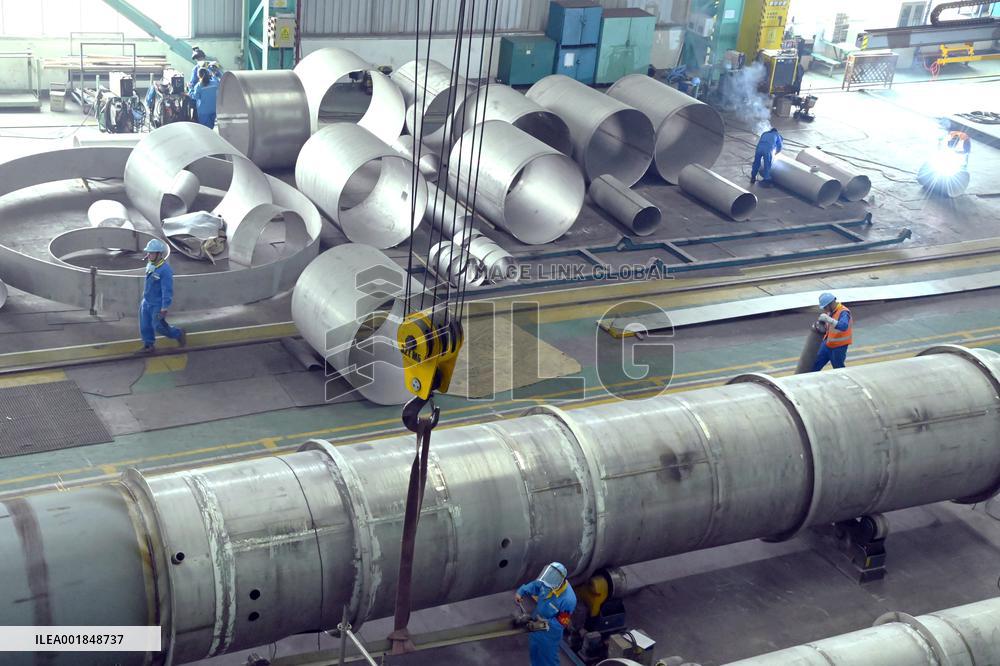 Workers Weld Steel Products in Jingjiang