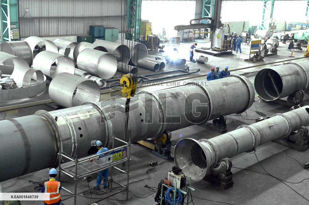 Workers Weld Steel Products in Jingjiang