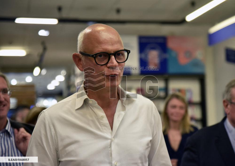 Edouard Philippe Book Signing - Bordeaux