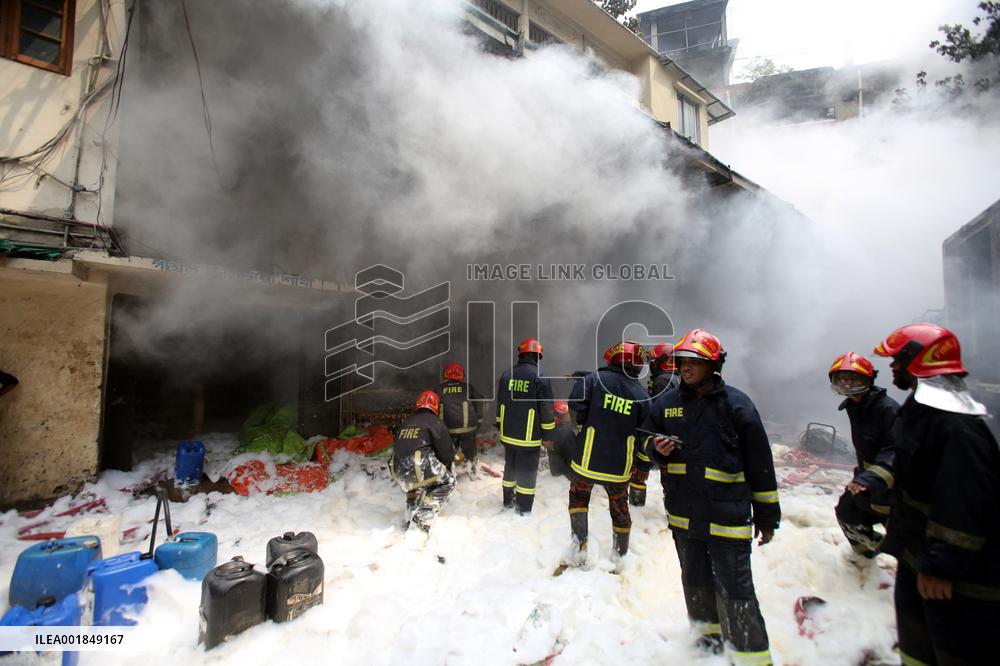 Fire Breaks Out At A Kakrail Building - Dhaka