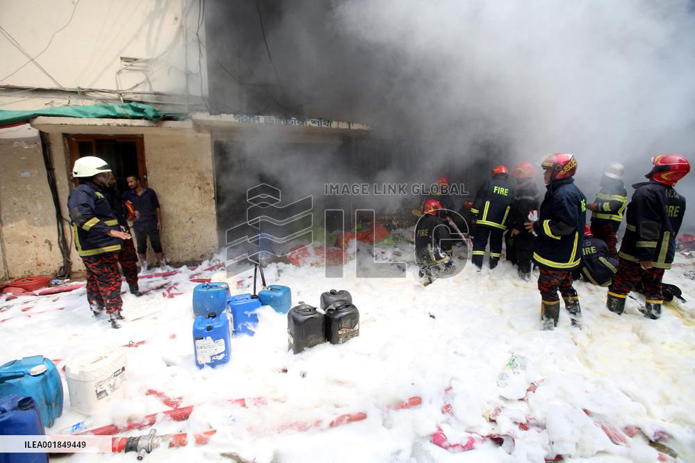 Fire Breaks Out At A Kakrail Building - Dhaka