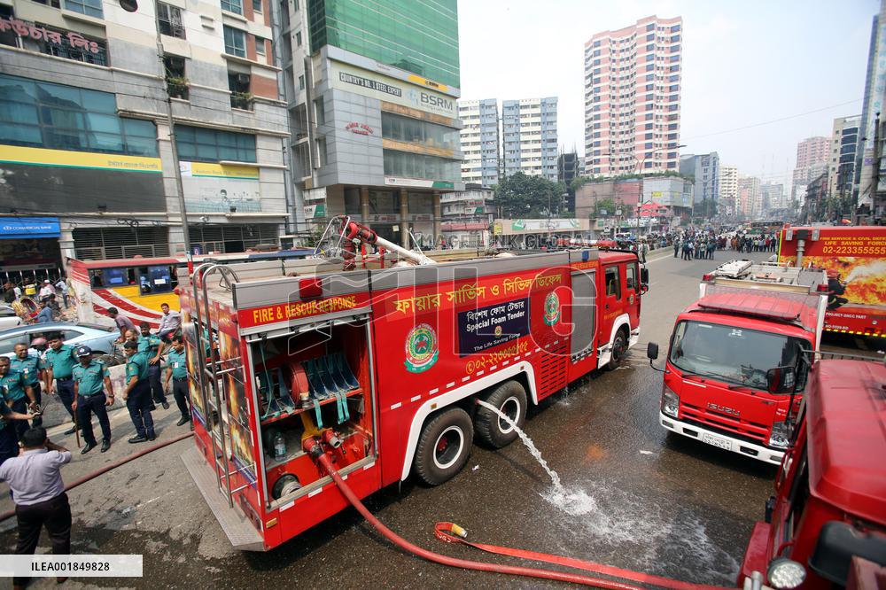 Fire Breaks Out At A Kakrail Building - Dhaka
