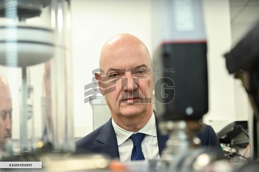 Jean-Noel Barrot And Roland Lescure Visit To Corwave's New Premises - Clichy