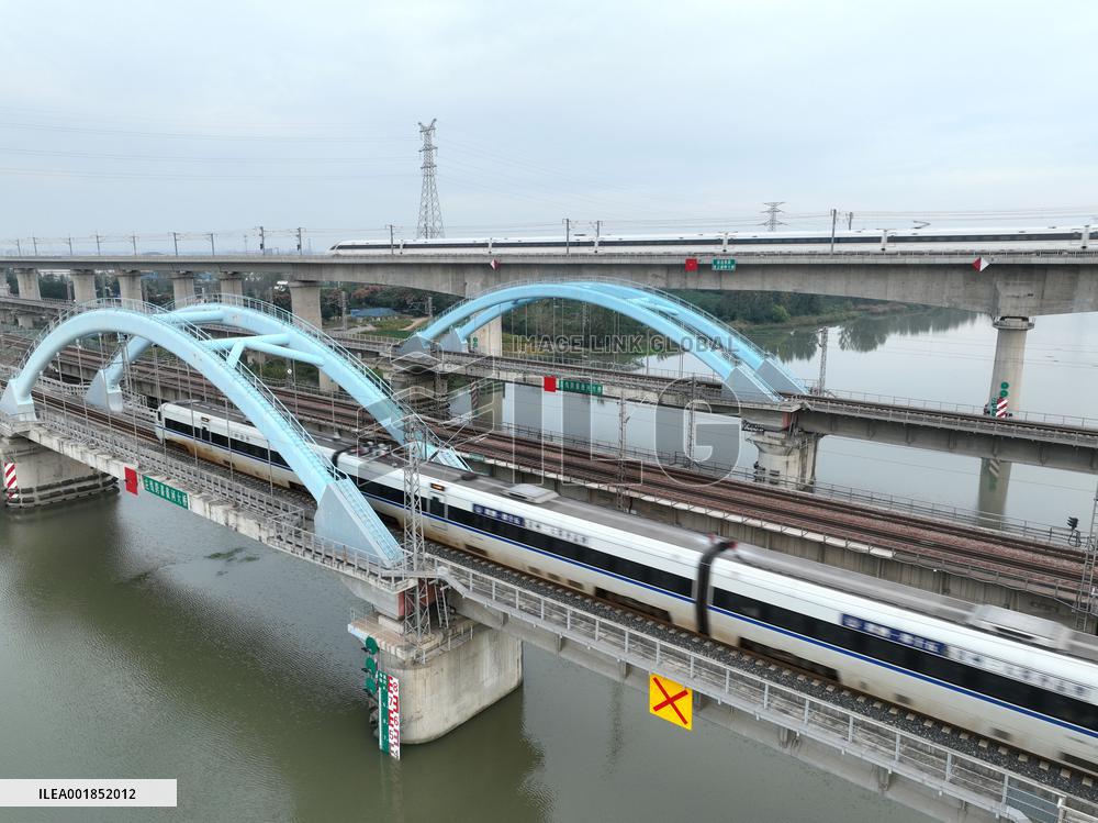 Train Operation in Lianyungang
