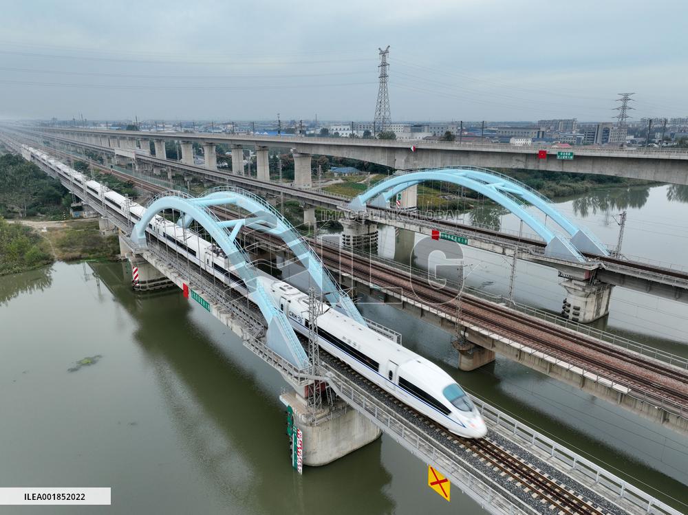 Train Operation in Lianyungang