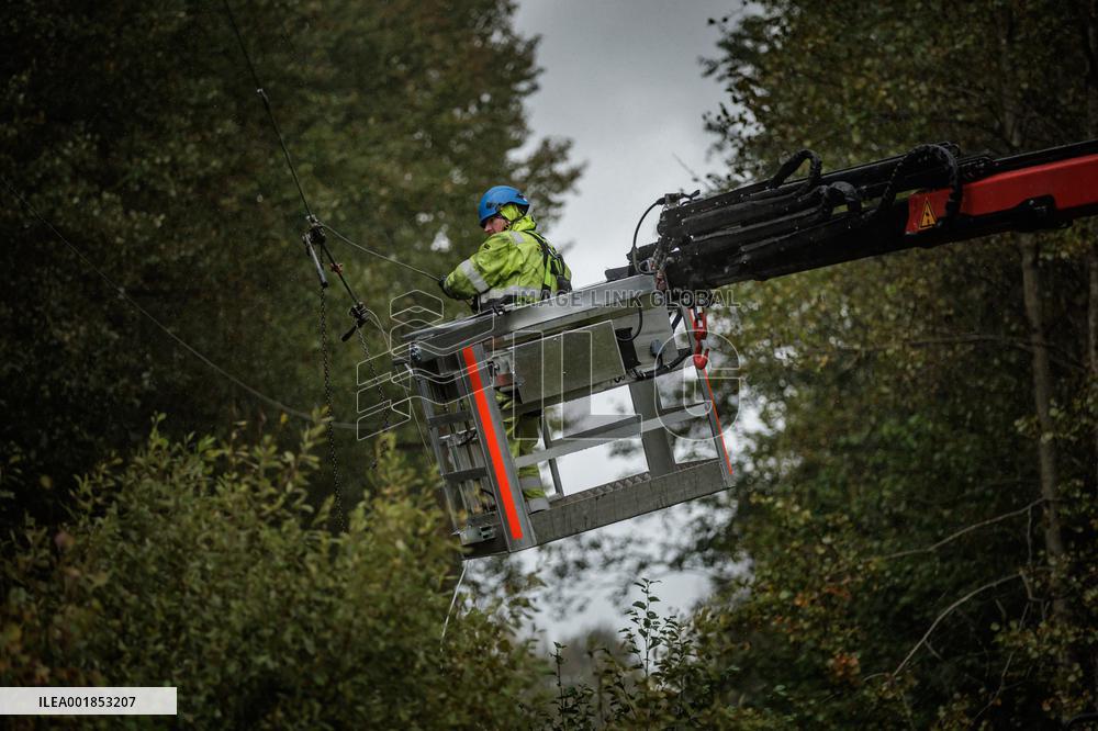 Fixing power outages