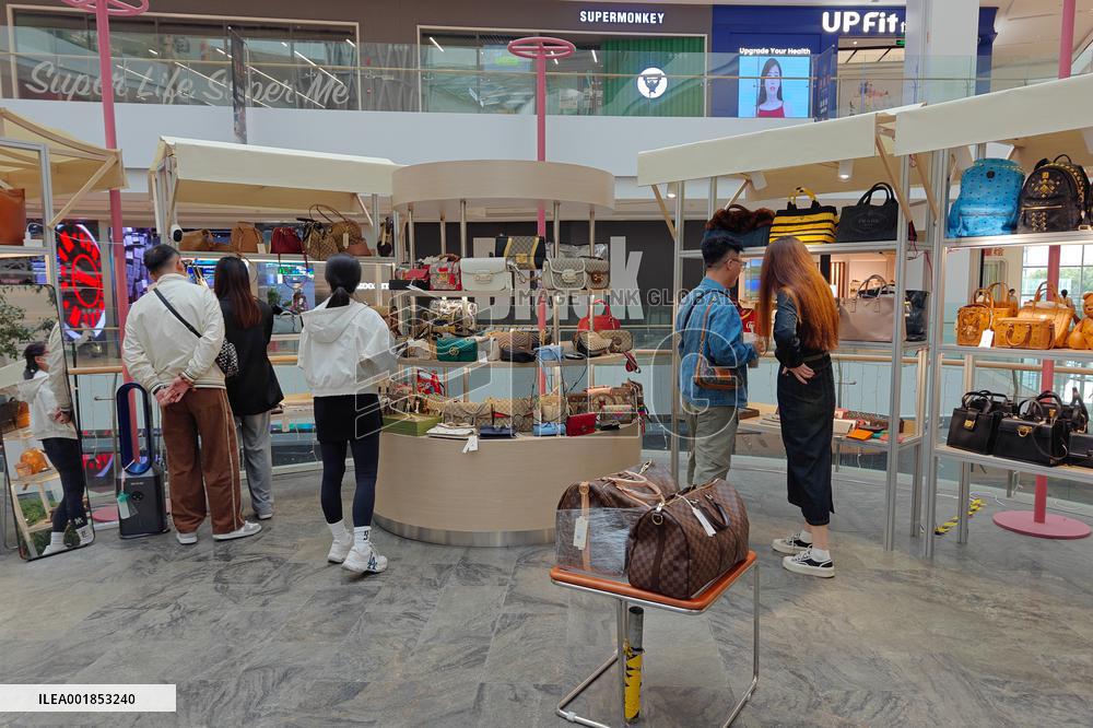 Second-hand Luxury Goods Industry in China
