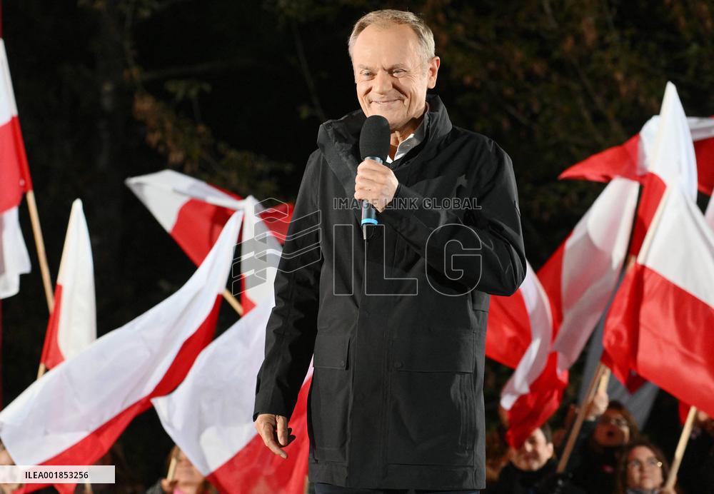 Donald Tusk Campaigns - Warsaw
