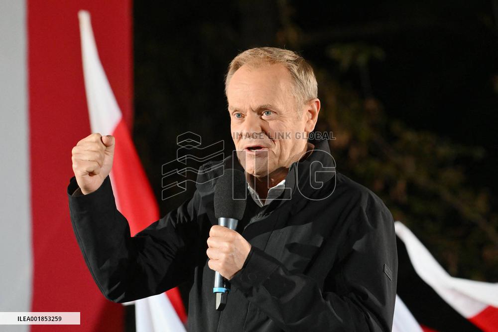Donald Tusk Campaigns - Warsaw