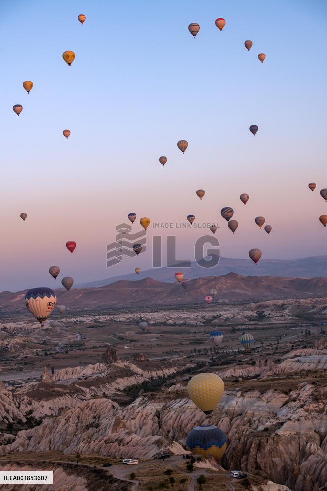 TÜRKIYE-CAPPADOCIA-HOT AIR BALLOONS