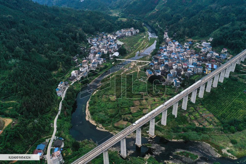 CHINA-GUIZHOU-GUIYANG-GUANGZHOU-HIGH-SPEED RAILWAY-ACCELERATION (CN)