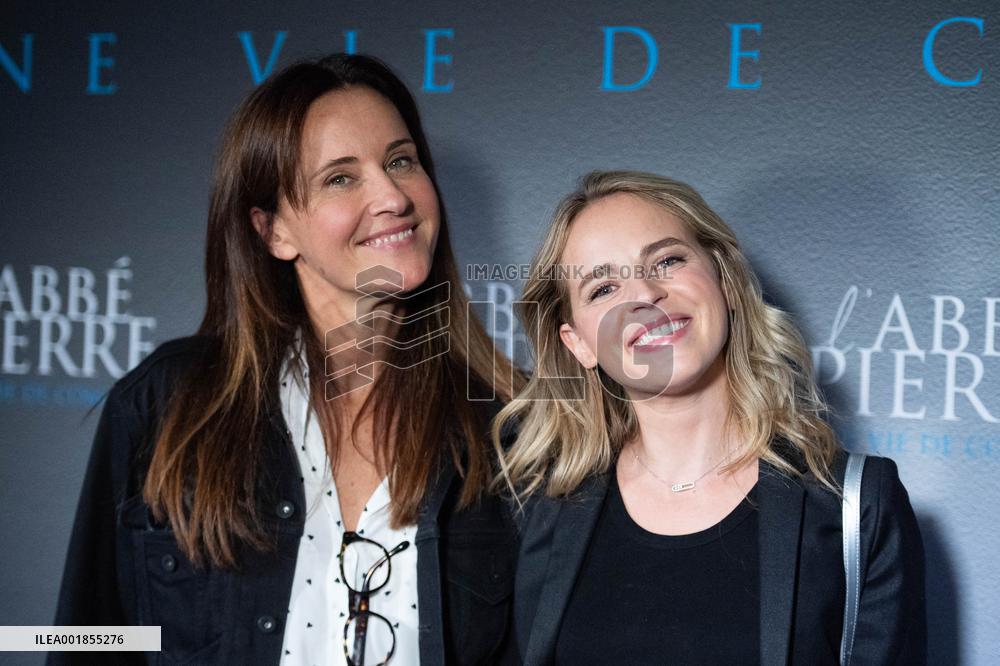 L Abbe Pierre Une Vie De Combats Premiere