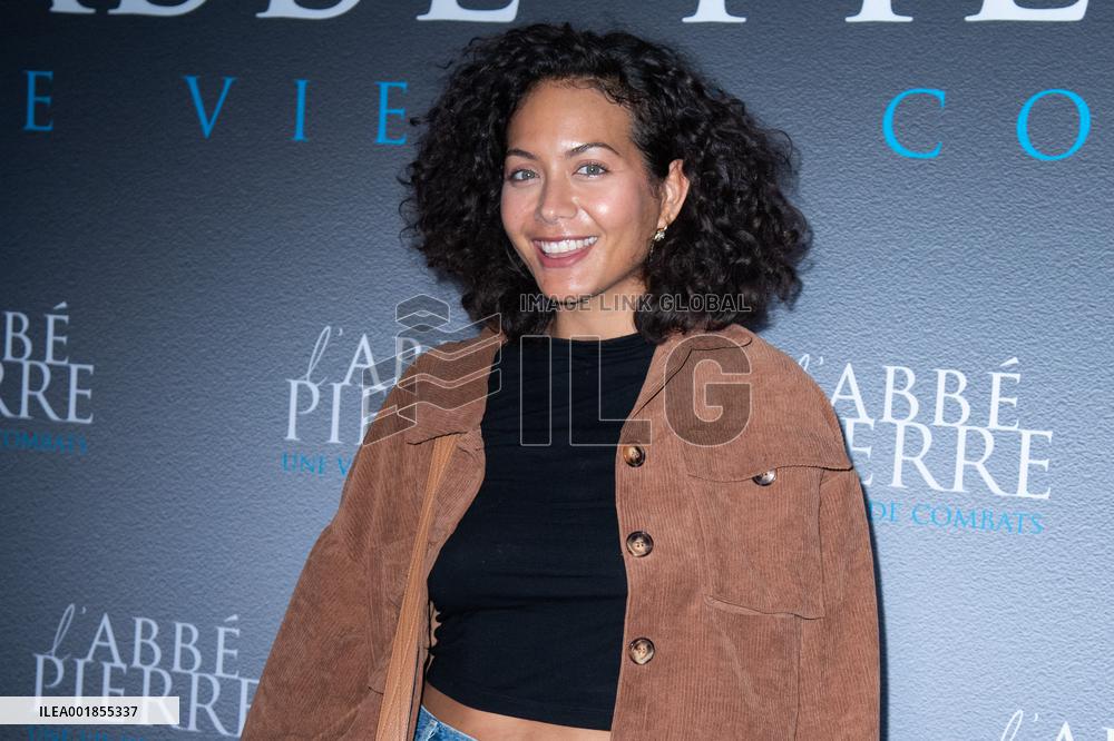 L Abbe Pierre Une Vie De Combats Premiere