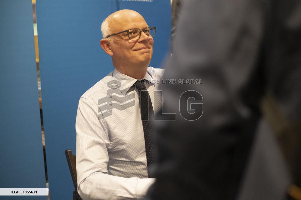 Edouard Philippe Book Signing - Paris