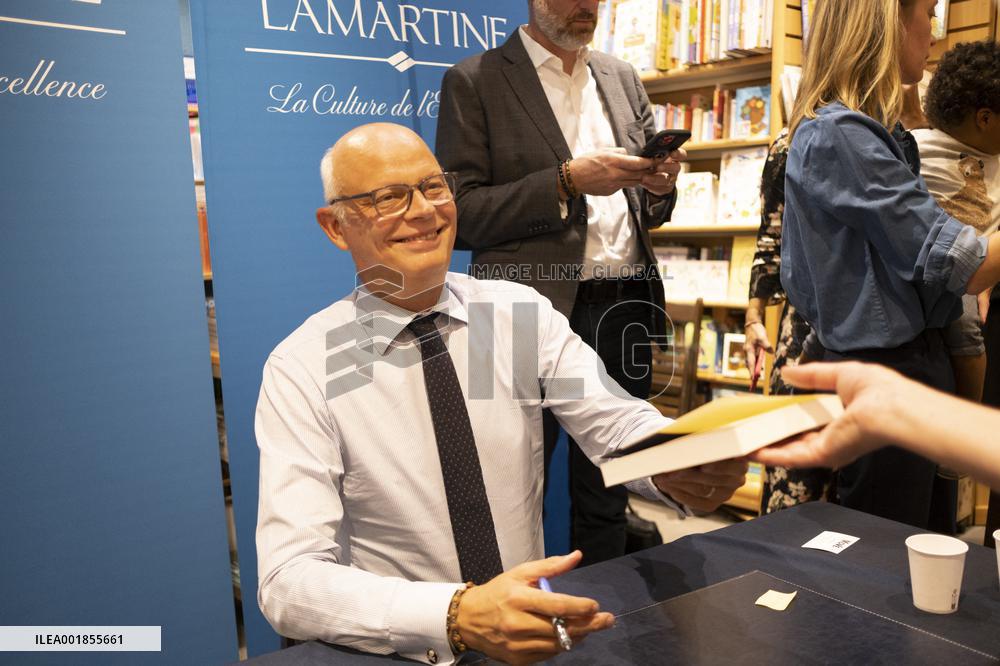 Edouard Philippe Book Signing - Paris