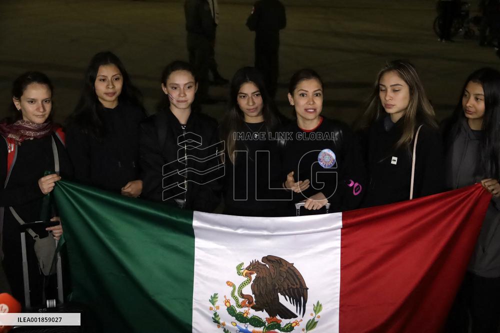 Mexicans Repatriated From Israel Arrive In Mexico
