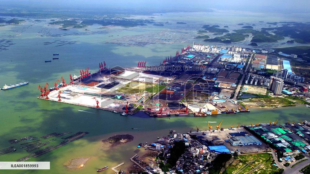 (EnchantingGuangxi) CHINA-GUANGXI-QINZHOU PORT-LAND-SEA TRADE-TRANSFORMATION (CN)