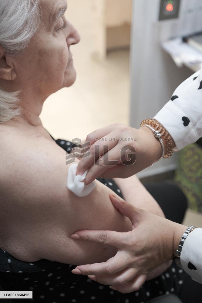 New Covid-19 Vaccination Campaign - France