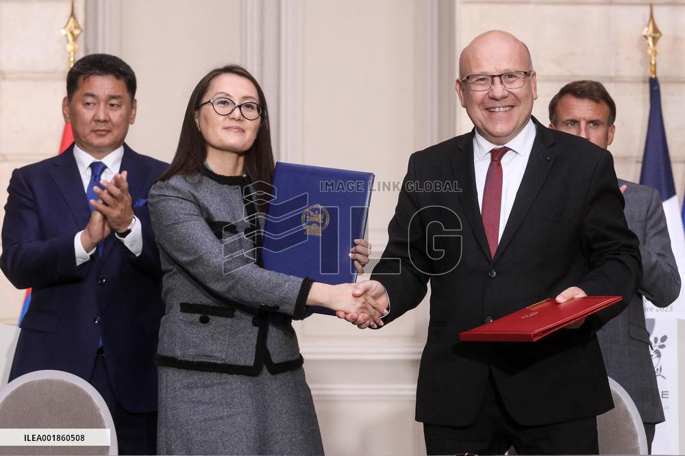 French President Meets Mongolia President - Paris