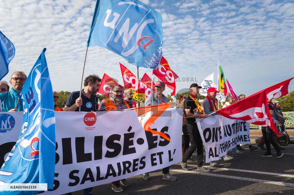 Inter-Union Strike And Mobilization For Wages - Toulouse