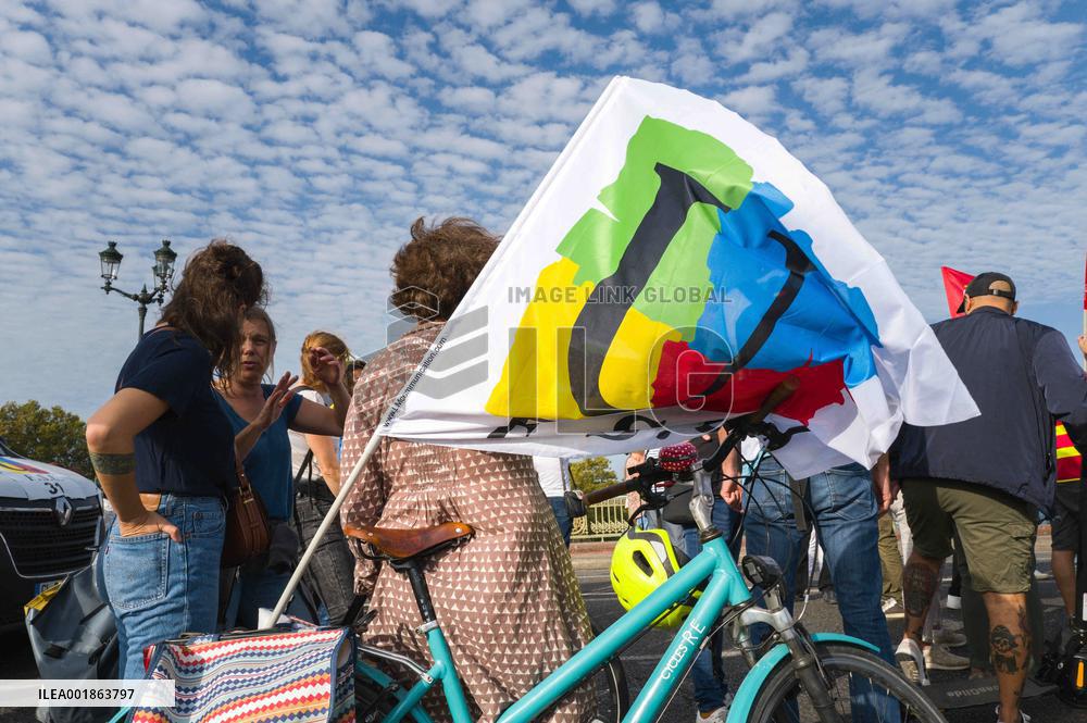 Inter-Union Strike And Mobilization For Wages - Toulouse