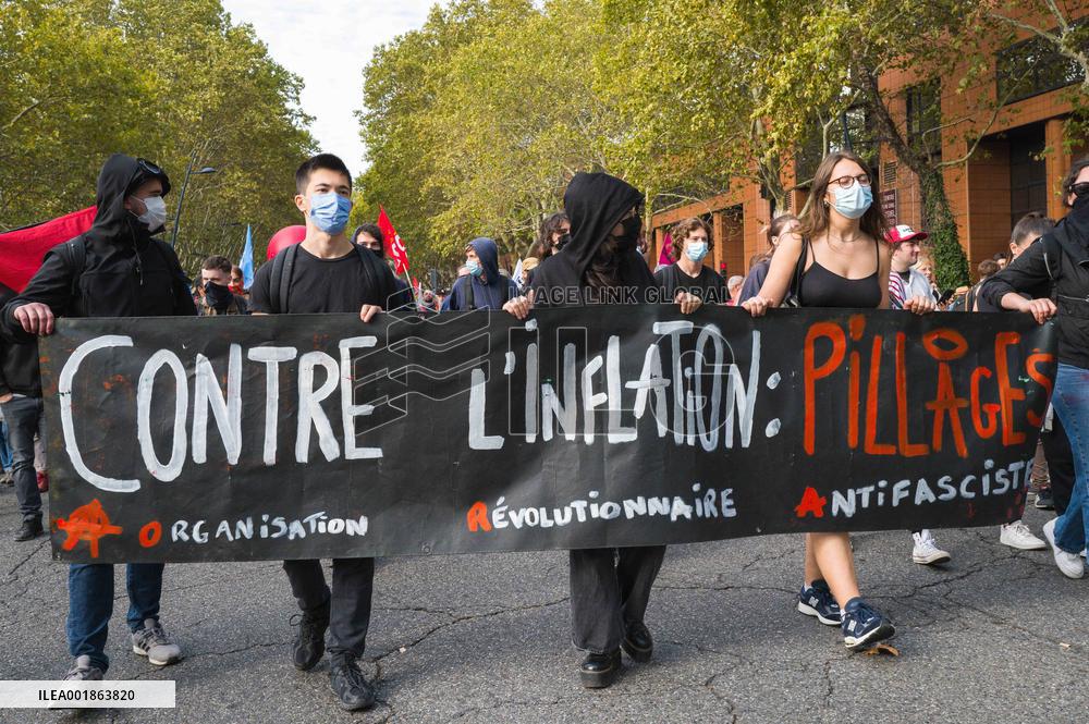 Inter-Union Strike And Mobilization For Wages - Toulouse