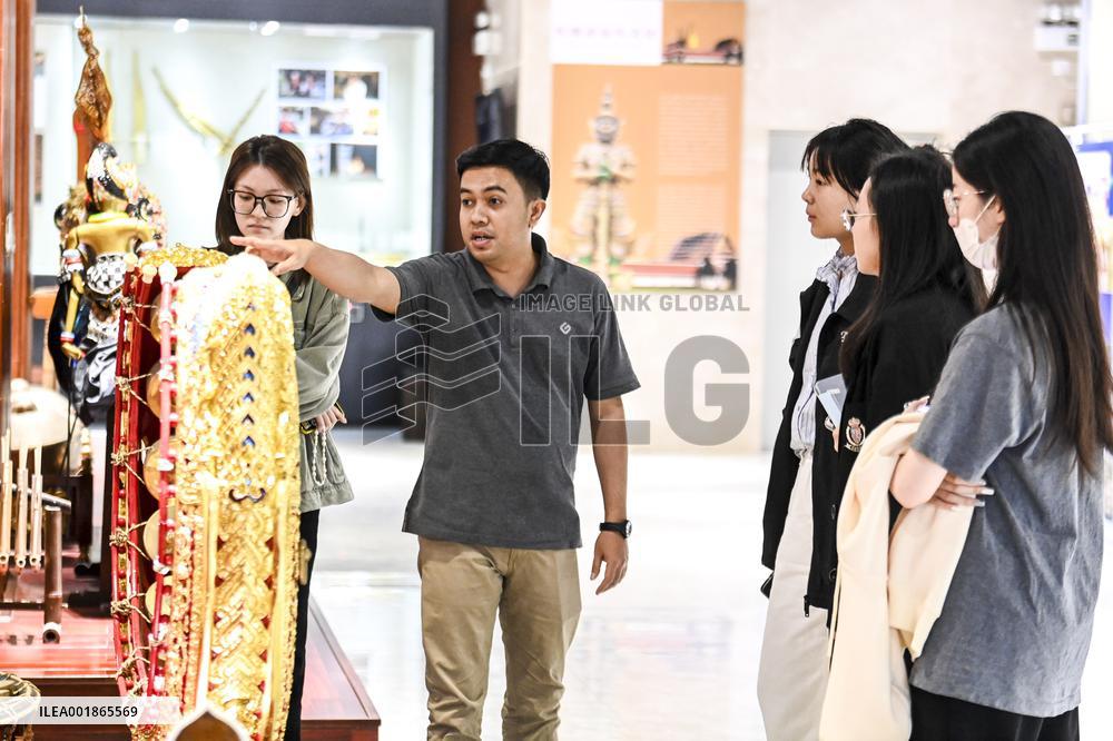 CHINA-GUANGXI-NANNING-INDONESIAN TEACHER-GAMELAN (CN)