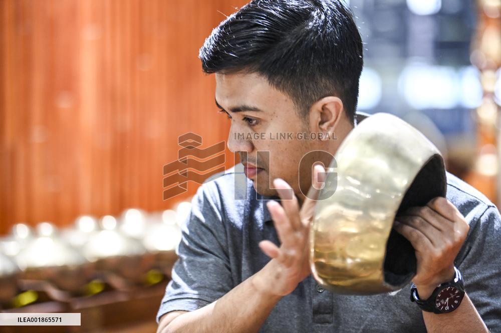 CHINA-GUANGXI-NANNING-INDONESIAN TEACHER-GAMELAN (CN)