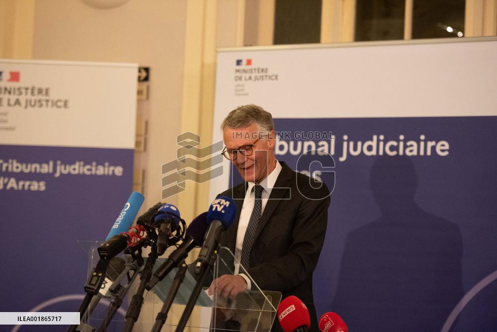 Teacher Killed In School Knife Attack - Arras