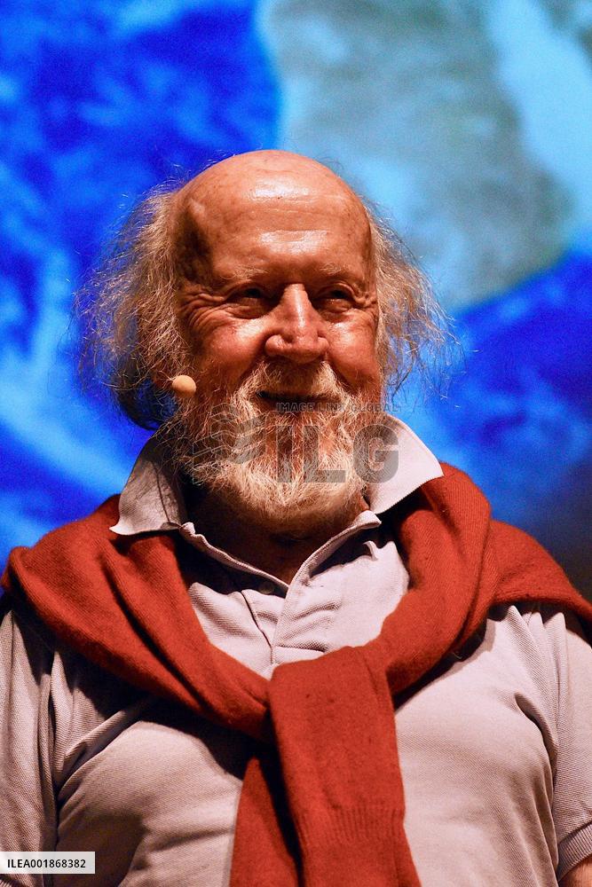 Canadian-French Astrophysicist Hubert Reeves Died At 91