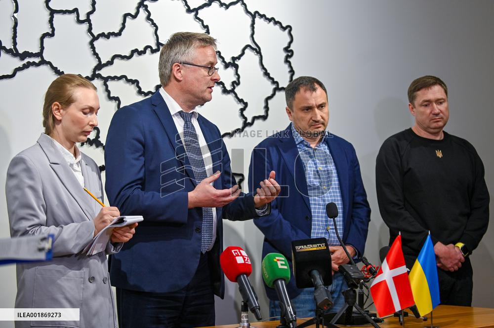 Ministers of Food of Denmark and Ukraine sign memorandum of cooperation in farming development in Lviv
