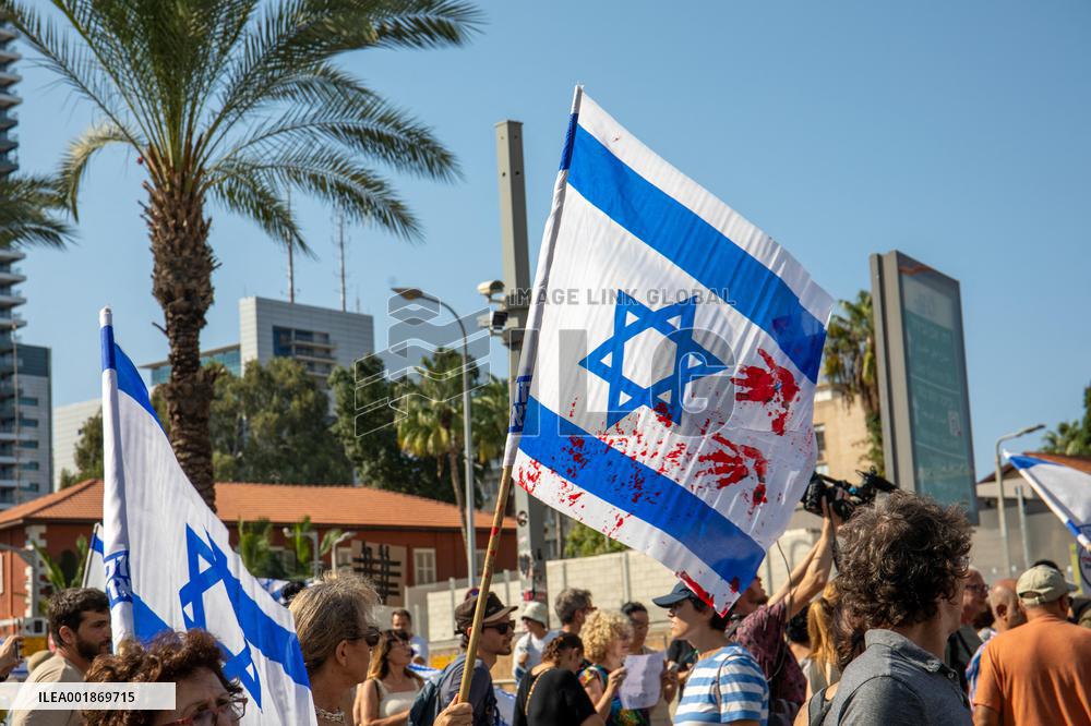 Israelis Protest Government Failures Over Hamas Attack - Tel Aviv