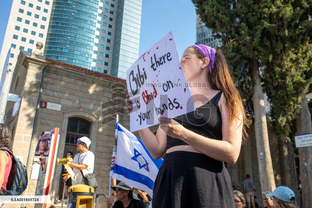 Israelis Protest Government Failures Over Hamas Attack - Tel Aviv